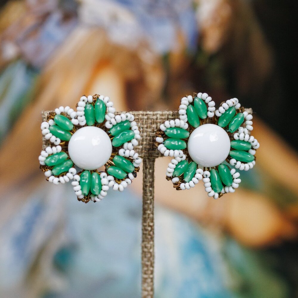 Miriam Haskell Green Seed Beads Clip-on Earrings - Picture 3 of 3